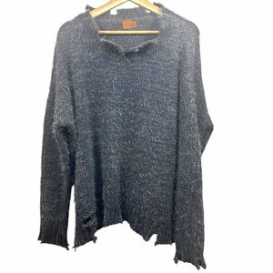 POL Charcoal Gray Distressed Fuzzy Knit Sweater Size Large